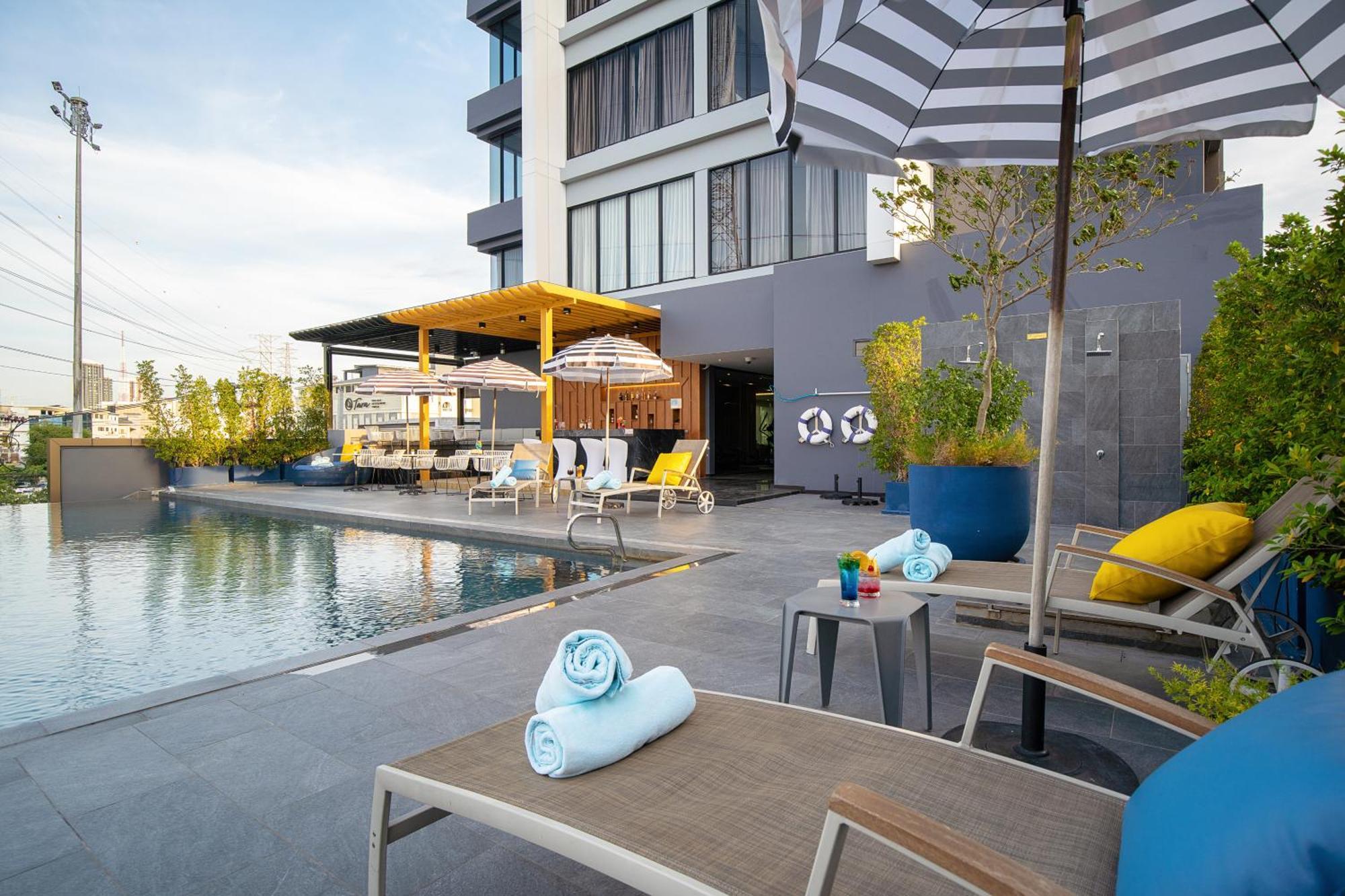 Thaya Hotel Bangkok Exterior photo
